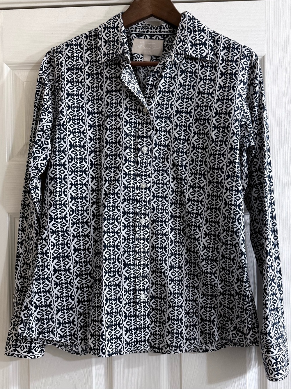 Banana Republic Navy and White Geometric Button-Down Shirt